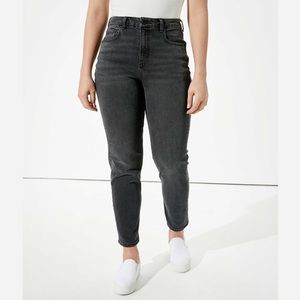 AE Stretch Curvy Mom Jeans Black
